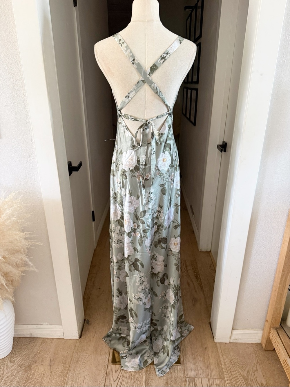Show Me Your MuMu Anderson Satin Maxi Dress in Secret Garden Sz S $178 NEW - Picture 6 of 9